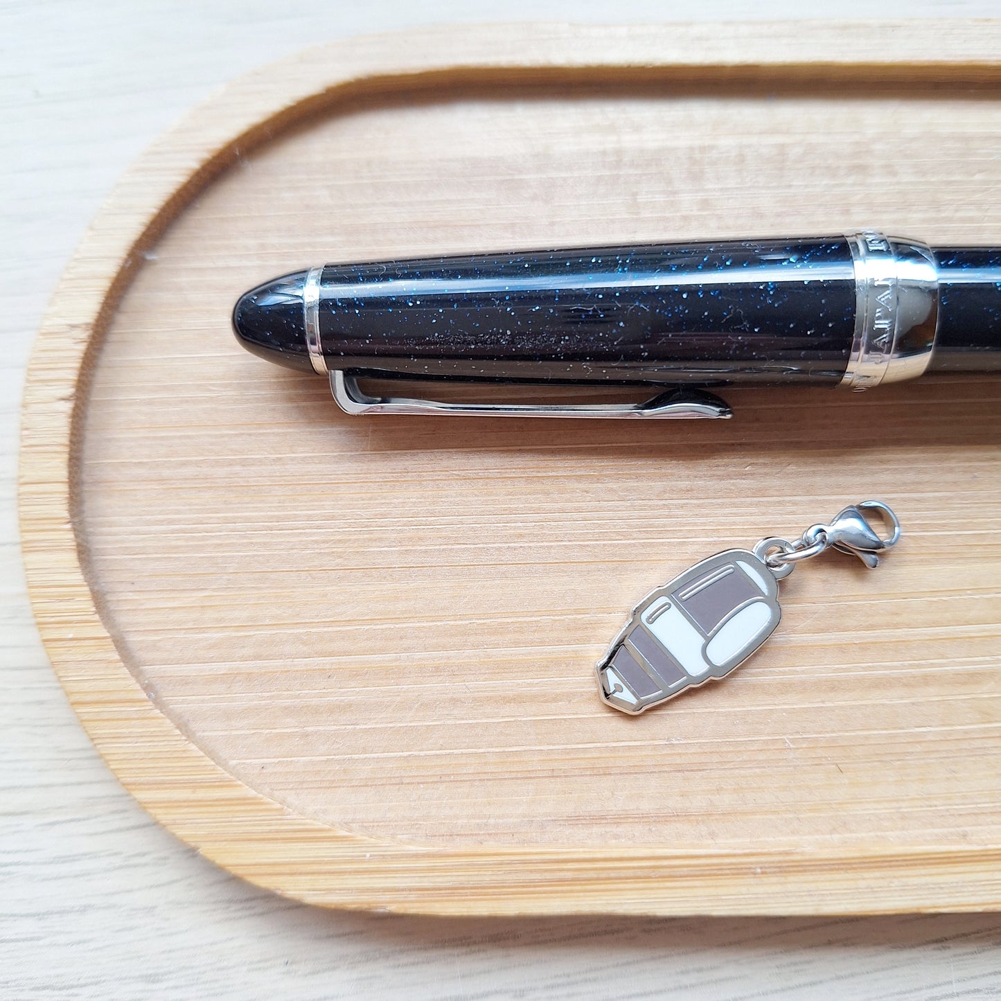 FOUNTAIN PEN CHARM