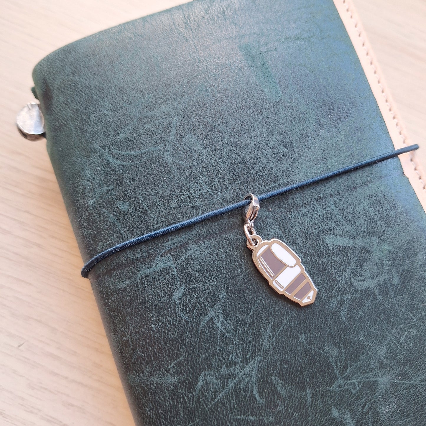 FOUNTAIN PEN CHARM