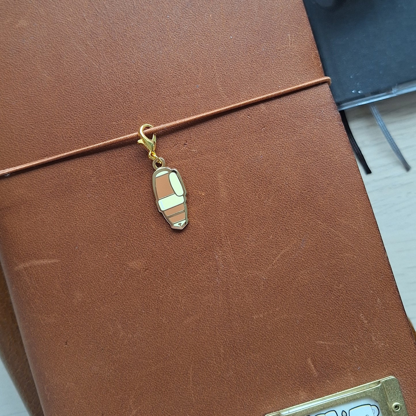 Fountain pen charm - GOLD