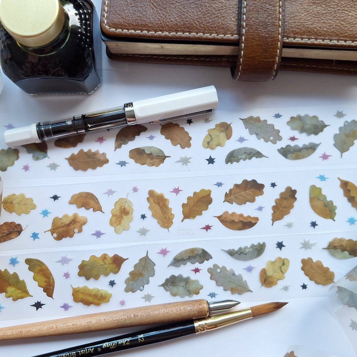 Oak leaves kiss cut PET tape